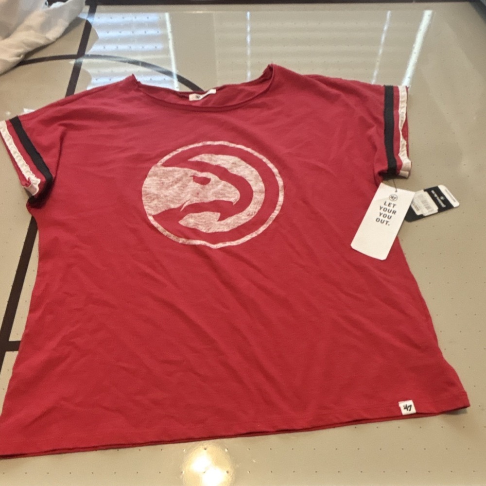 '47 NBA Atlanta Hawks Basketball Red Black White T-Shirt Size X-Large